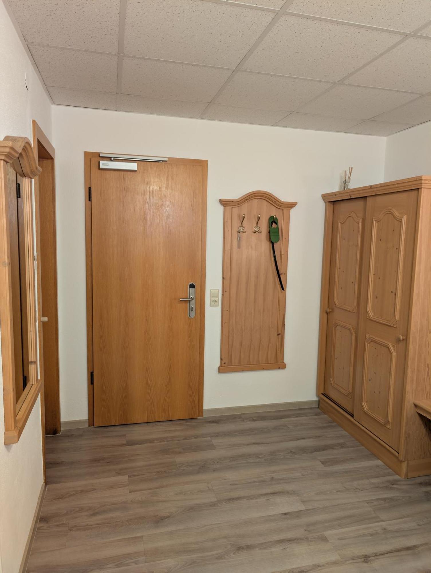 Hotel-Gasthof Zur Rose Weissenhorn Room photo